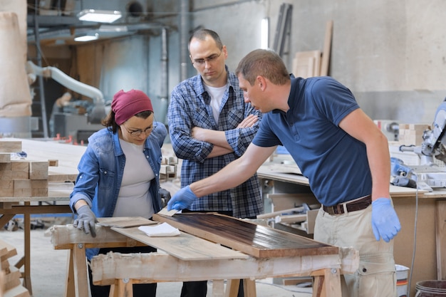 CARPINTERIA JM LOPEZ LOPEZ -  - group people working carpentry workshop